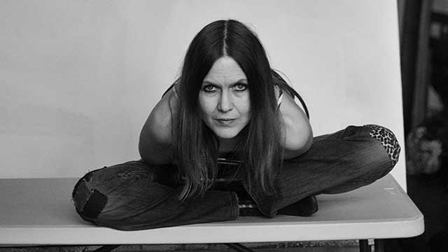 How the Awesome Power of Solitude Fueled Juliana Hatfield's New Album, 'Weird'