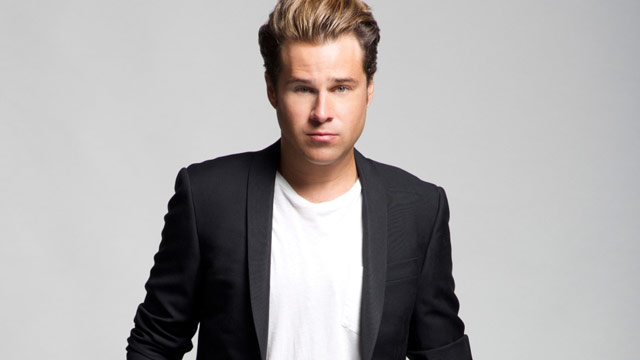 Exclusive Performance: Ryan Cabrera Plays