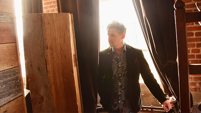 Song Premiere: Gabe Dixon,