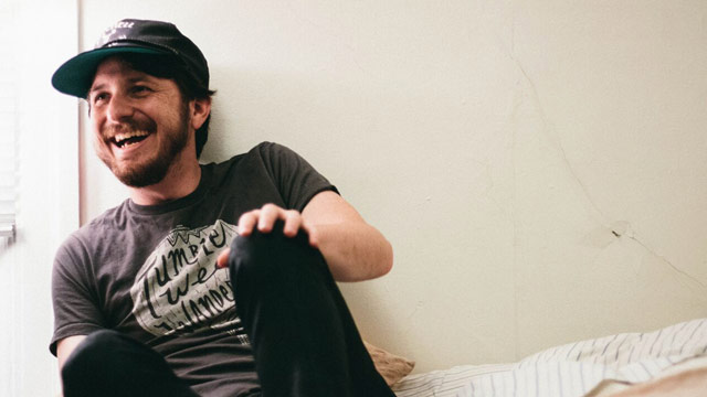 Album Premiere: Avi Vinocur, 'No Cause For Alarm'
